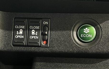 Honda Stepwgn IV, 2015 год, 1 690 000 рублей, 29 фотография