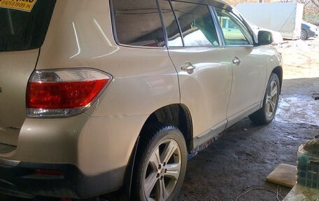 Toyota Highlander III, 2010 год, 1 650 000 рублей, 4 фотография