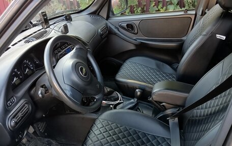 Chevrolet Niva I рестайлинг, 2017 год, 750 000 рублей, 5 фотография