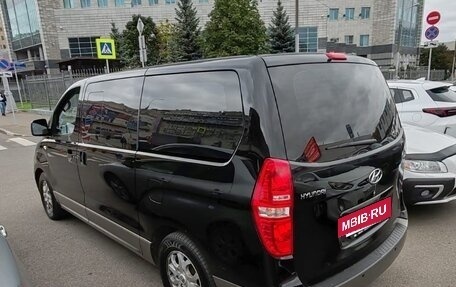 Hyundai H-1 II рестайлинг, 2015 год, 3 000 000 рублей, 4 фотография