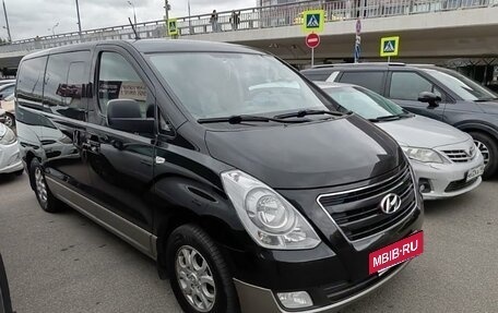 Hyundai H-1 II рестайлинг, 2015 год, 3 000 000 рублей, 2 фотография