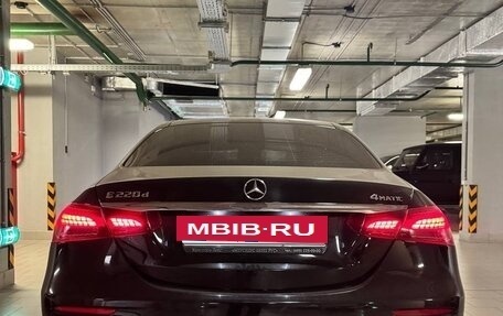 Mercedes-Benz E-Класс, 2021 год, 2 650 000 рублей, 2 фотография
