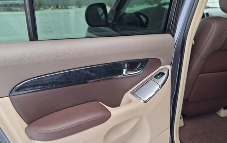 Toyota Land Cruiser Prado 120 рестайлинг, 2008 год, 2 500 000 рублей, 15 фотография