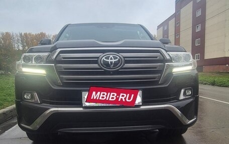 Toyota Land Cruiser 200, 2016 год, 7 198 000 рублей, 1 фотография
