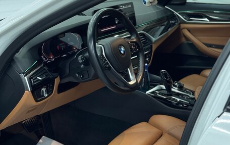 BMW 5 серия, 2020 год, 5 600 000 рублей, 10 фотография