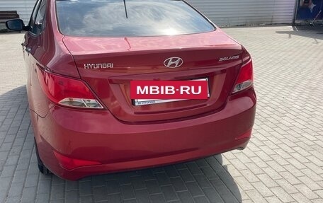 Hyundai Solaris II рестайлинг, 2015 год, 1 100 000 рублей, 4 фотография