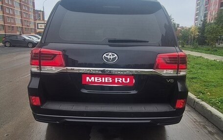 Toyota Land Cruiser 200, 2016 год, 7 198 000 рублей, 5 фотография