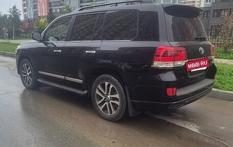 Toyota Land Cruiser 200, 2016 год, 7 198 000 рублей, 6 фотография