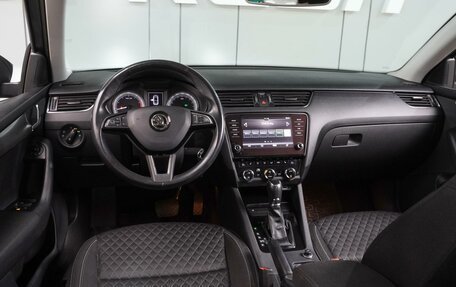 Skoda Octavia, 2018 год, 1 899 000 рублей, 6 фотография
