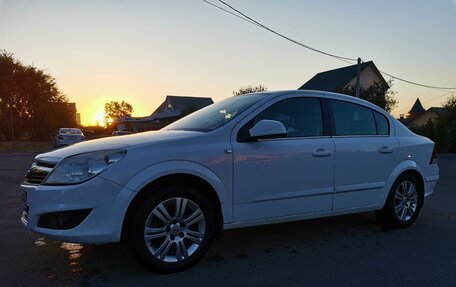 Opel Astra H, 2012 год, 650 000 рублей, 1 фотография