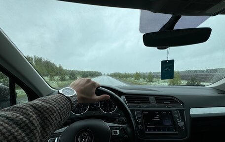 Volkswagen Tiguan II, 2017 год, 1 920 000 рублей, 15 фотография