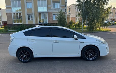 Toyota Prius, 2011 год, 830 000 рублей, 5 фотография