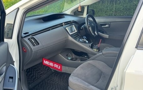 Toyota Prius, 2011 год, 830 000 рублей, 16 фотография