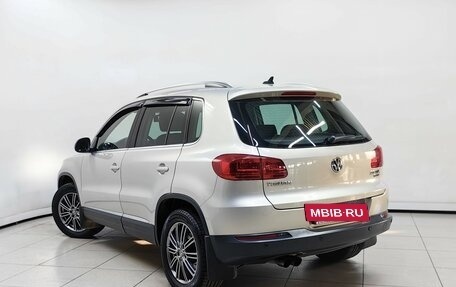 Volkswagen Tiguan I, 2012 год, 1 022 000 рублей, 2 фотография