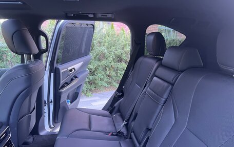 Lexus LX, 2023 год, 19 500 000 рублей, 13 фотография