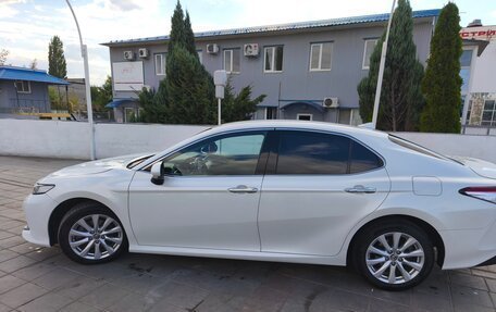 Toyota Camry, 2018 год, 2 150 000 рублей, 4 фотография