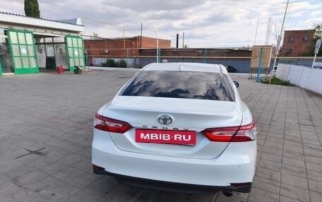 Toyota Camry, 2018 год, 2 150 000 рублей, 3 фотография