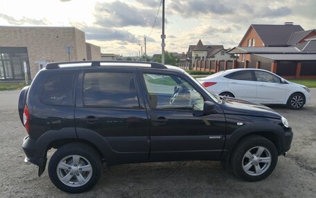 Chevrolet Niva I рестайлинг, 2018 год, 1 000 030 рублей, 3 фотография
