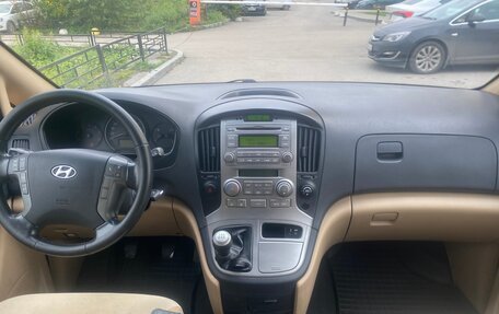 Hyundai Grand Starex Grand Starex I рестайлинг 2, 2010 год, 850 000 рублей, 10 фотография