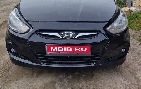 Hyundai Solaris II рестайлинг, 2011 год, 630 000 рублей, 1 фотография