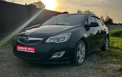 Opel Astra J, 2010 год, 700 000 рублей, 1 фотография