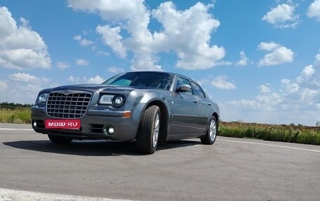 Chrysler 300C II, 2006 год, 1 300 000 рублей, 1 фотография