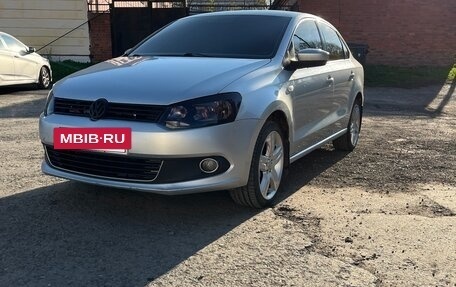 Volkswagen Polo VI (EU Market), 2010 год, 645 000 рублей, 2 фотография