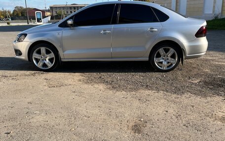 Volkswagen Polo VI (EU Market), 2010 год, 645 000 рублей, 4 фотография