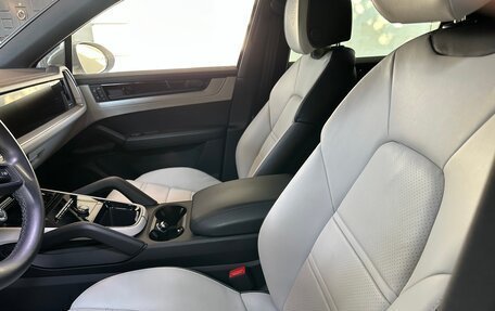 Porsche Cayenne III, 2024 год, 15 000 000 рублей, 12 фотография