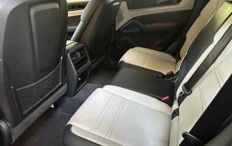 Porsche Cayenne III, 2024 год, 15 000 000 рублей, 14 фотография