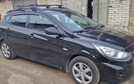 Hyundai Solaris II рестайлинг, 2011 год, 630 000 рублей, 2 фотография