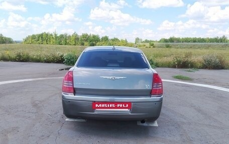 Chrysler 300C II, 2006 год, 1 300 000 рублей, 5 фотография