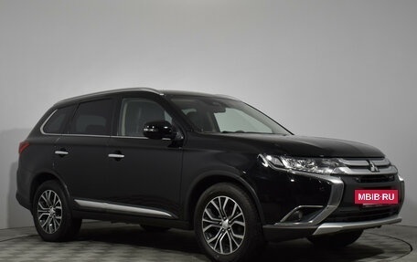 Mitsubishi Outlander III рестайлинг 3, 2017 год, 2 599 000 рублей, 3 фотография