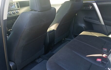 Toyota RAV4, 2015 год, 1 950 000 рублей, 13 фотография