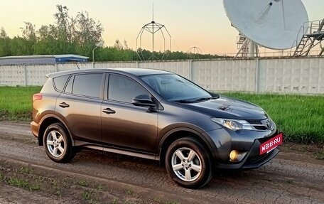 Toyota RAV4, 2015 год, 1 950 000 рублей, 7 фотография