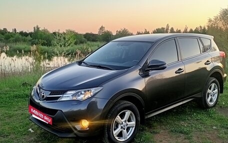Toyota RAV4, 2015 год, 1 950 000 рублей, 5 фотография