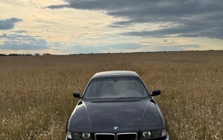 BMW 7 серия, 1996 год, 800 000 рублей, 3 фотография