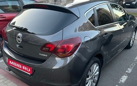 Opel Astra J, 2011 год, 820 000 рублей, 12 фотография