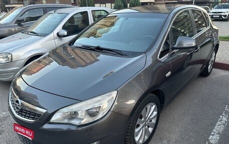 Opel Astra J, 2011 год, 820 000 рублей, 9 фотография