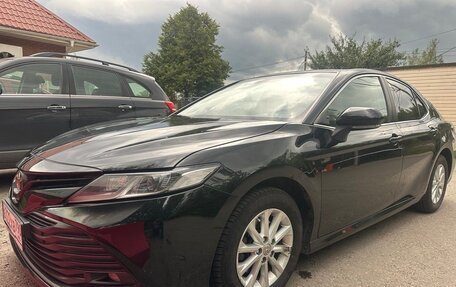Toyota Camry, 2018 год, 2 000 000 рублей, 2 фотография