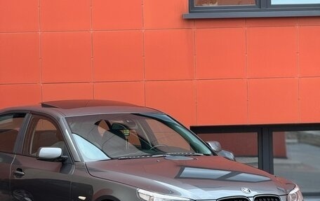 BMW 5 серия, 2004 год, 1 150 000 рублей, 3 фотография