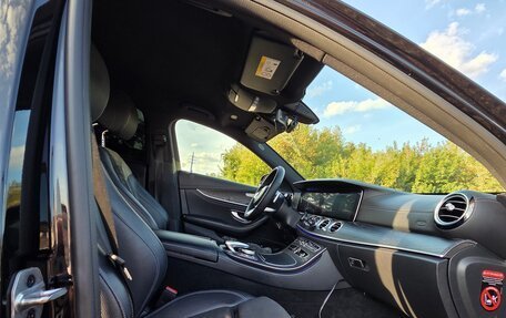 Mercedes-Benz E-Класс, 2019 год, 4 000 000 рублей, 9 фотография