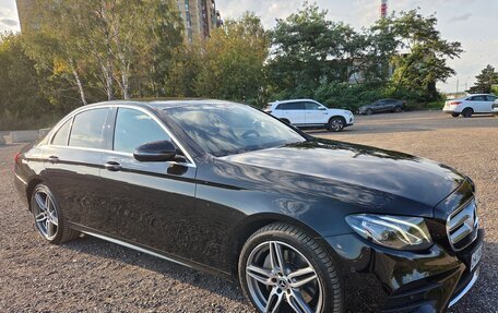 Mercedes-Benz E-Класс, 2019 год, 4 000 000 рублей, 26 фотография