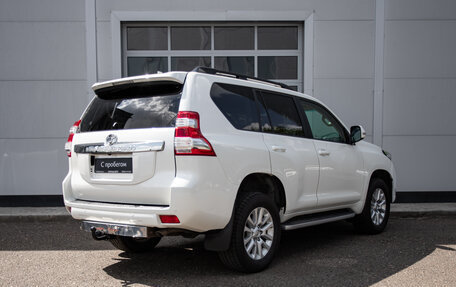 Toyota Land Cruiser Prado 150 рестайлинг 2, 2017 год, 3 530 000 рублей, 5 фотография