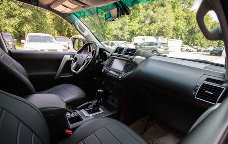 Toyota Land Cruiser Prado 150 рестайлинг 2, 2017 год, 3 530 000 рублей, 12 фотография