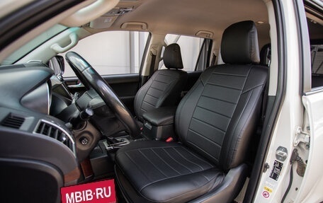 Toyota Land Cruiser Prado 150 рестайлинг 2, 2017 год, 3 530 000 рублей, 9 фотография