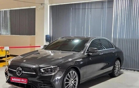 Mercedes-Benz E-Класс, 2022 год, 3 989 123 рублей, 1 фотография