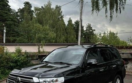 Toyota Land Cruiser 200, 2015 год, 5 200 000 рублей, 2 фотография