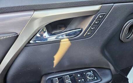 Lexus RX IV рестайлинг, 2019 год, 5 470 000 рублей, 11 фотография
