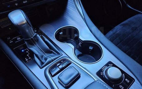 Lexus RX IV рестайлинг, 2019 год, 5 470 000 рублей, 12 фотография